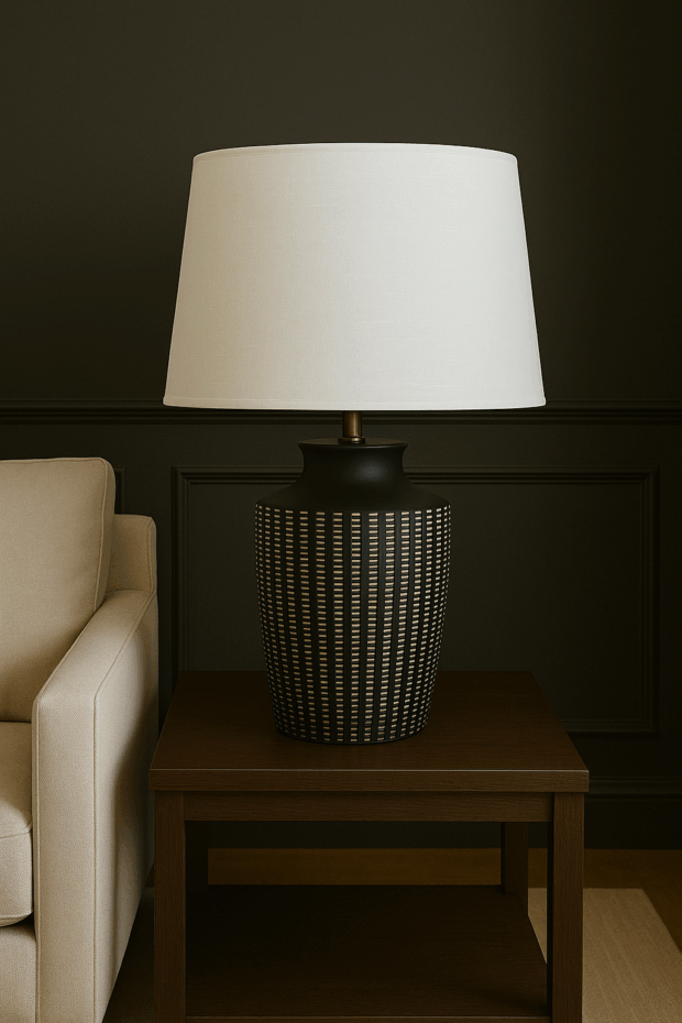 Siyah Desenli Polyresin Masa Lambası – 28x28x51 cm