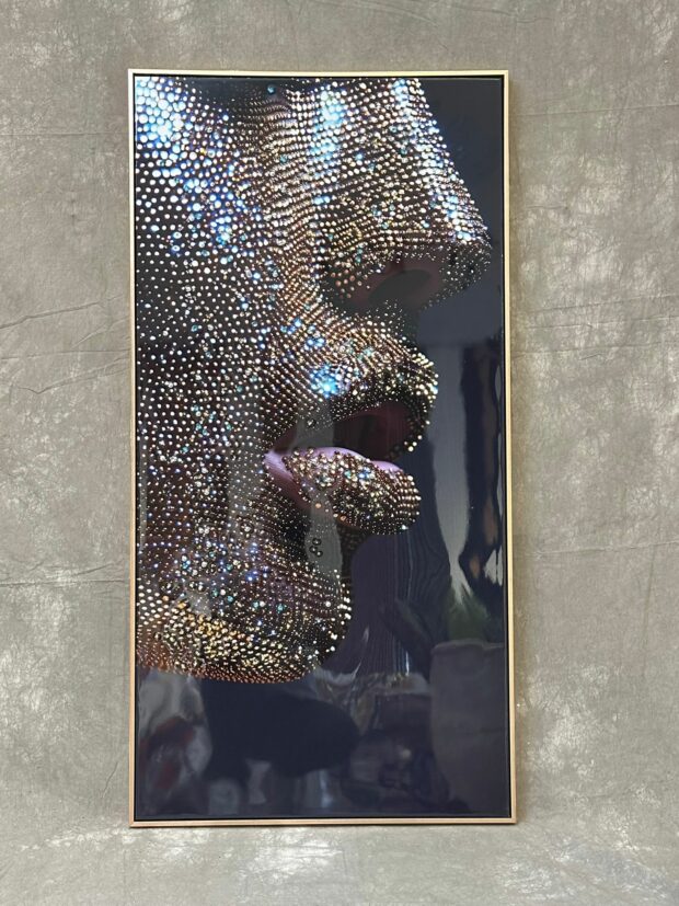 "Işıltılı Portre" El İşçiliği Taşlı Canvas Tablo – 124x64 cm - Image 2