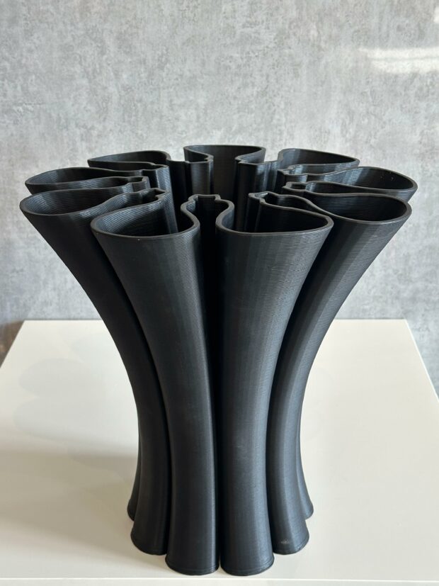 Modern Petal Formlu Seramik Vazo – 77x76x40 cm - Image 5