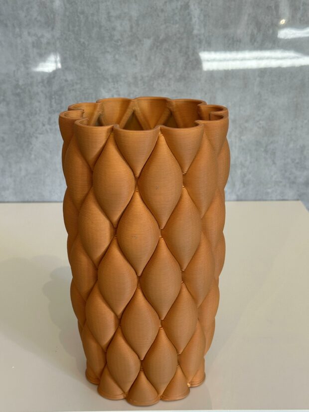 Modern Kabartma Desenli Seramik Vazo 15x15x27cm - Image 15