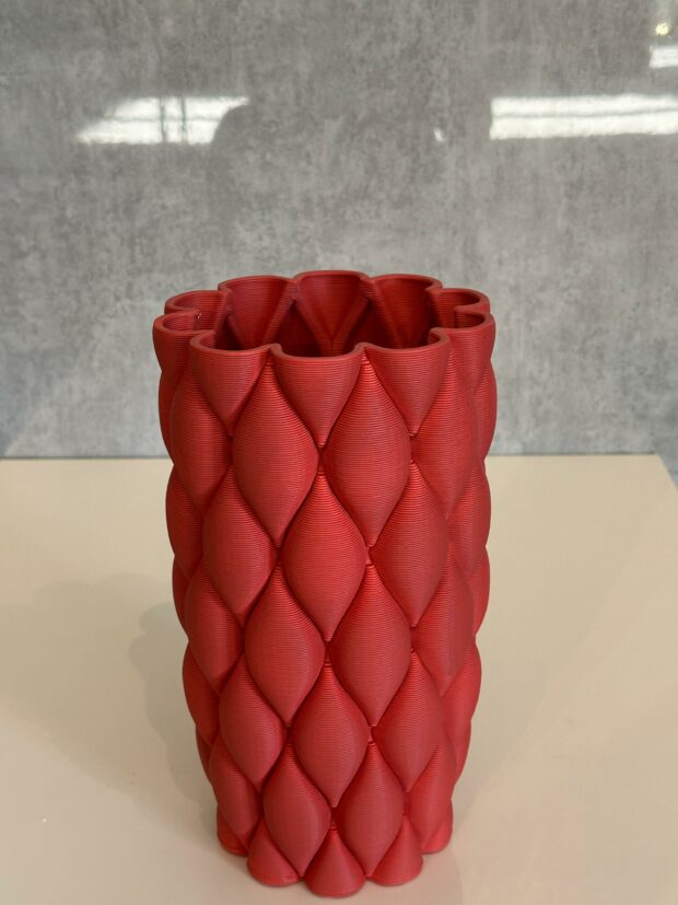 Modern Kabartma Desenli Seramik Vazo 15x15x27cm - Image 4