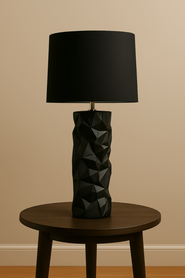 Modern Formda Zarafet: Seramik Polyresin Yer Lambası (28x28x119 cm)