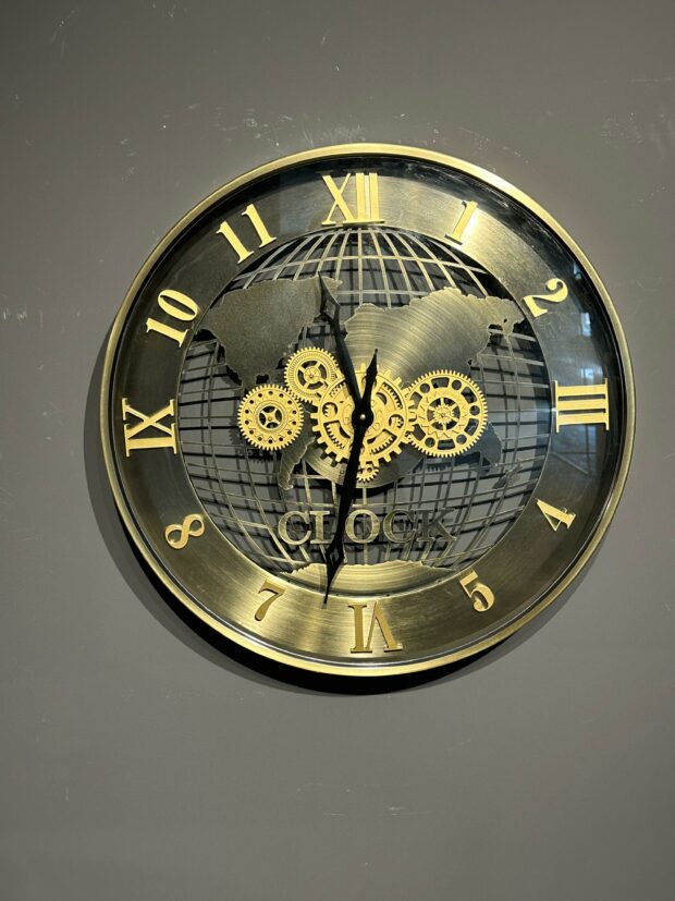 Dünya Haritalı Dişli Tasarımlı Metal Duvar Saati – 59x59x8 cm - Image 2
